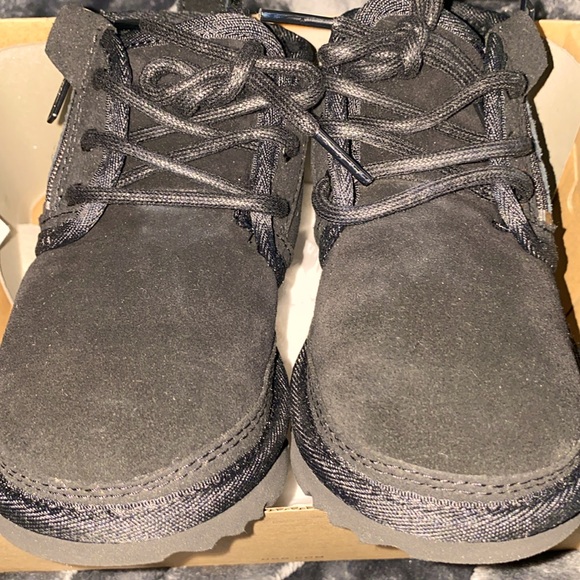 UGG - Picture 5 of 8